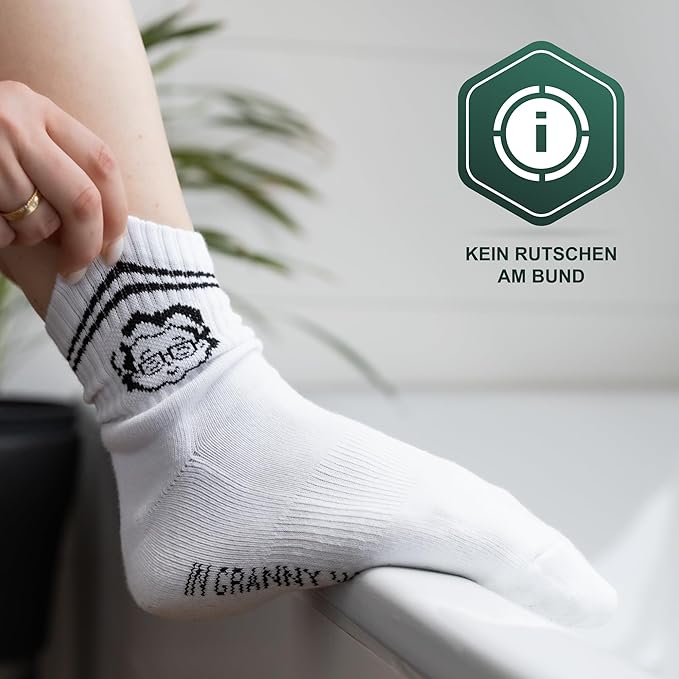 Granny's Premium Socken in Weiß | 2 Stück | Stilvolle Komfortsocken mit Unikat Oma-Symbol – Hochwertig & Langlebig – Größe 39-42