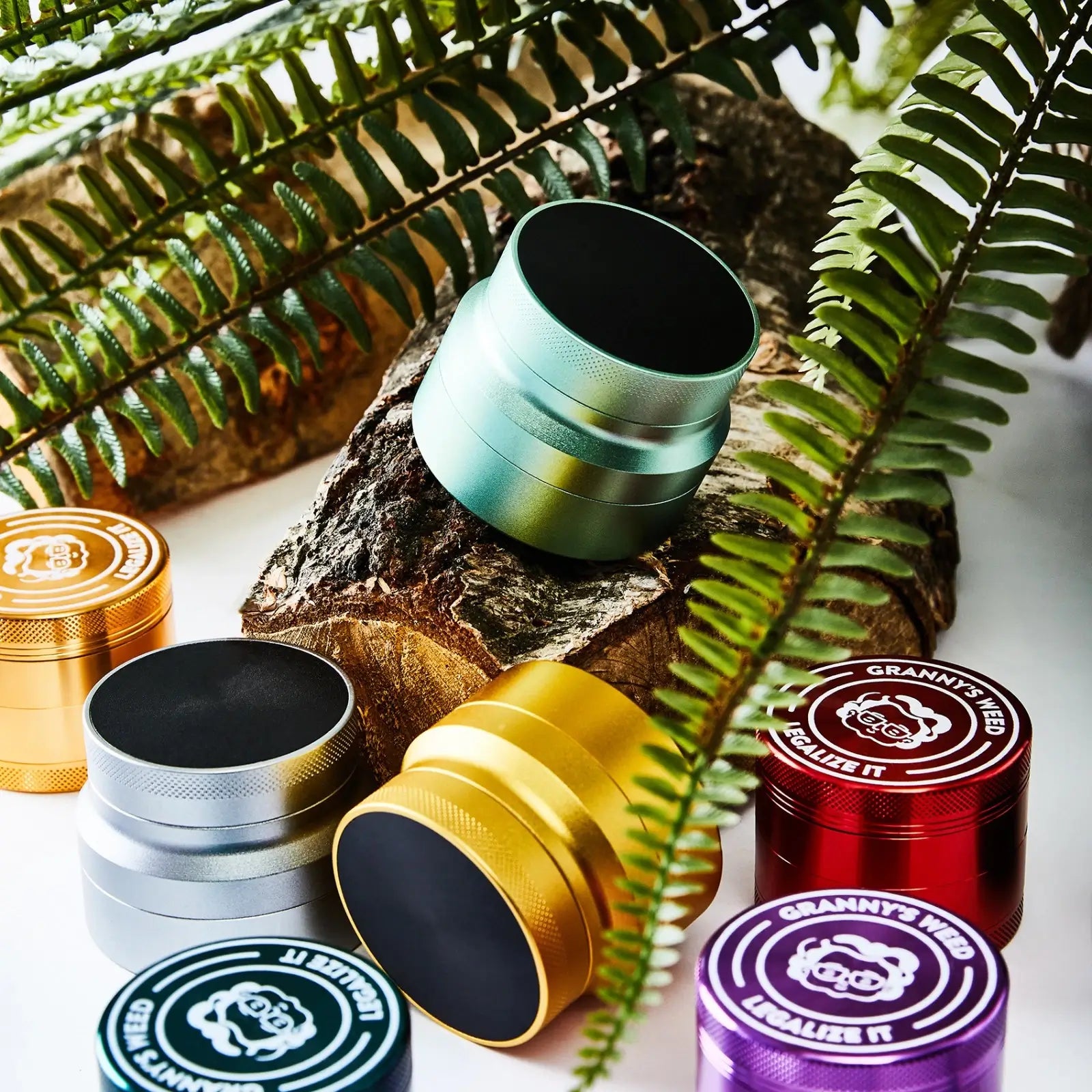 Granny’s Überraschung Set - Grinder garantiert | Warenwert 60 € | Weed Box